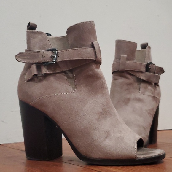 Tan Heeled Ankle Boots Size 6 - Picture 2 of 3